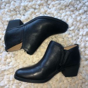 Naturalizer Zarie Bootie (leather)